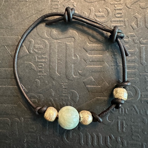 ARTISAN Green Jadeite Jade Metal Bead Knotted Brown Leather Adjustable Bracelet - Picture 2 of 7